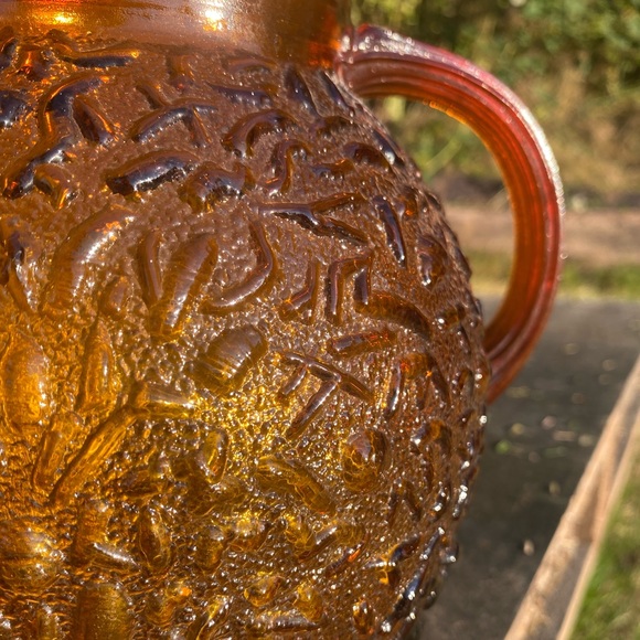 Vintage Anchor Hocking amber glass pitcher - Picture 10 of 12